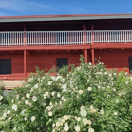 Haemeenniemi Aitta, Barn Bed & Breakfast Heinola